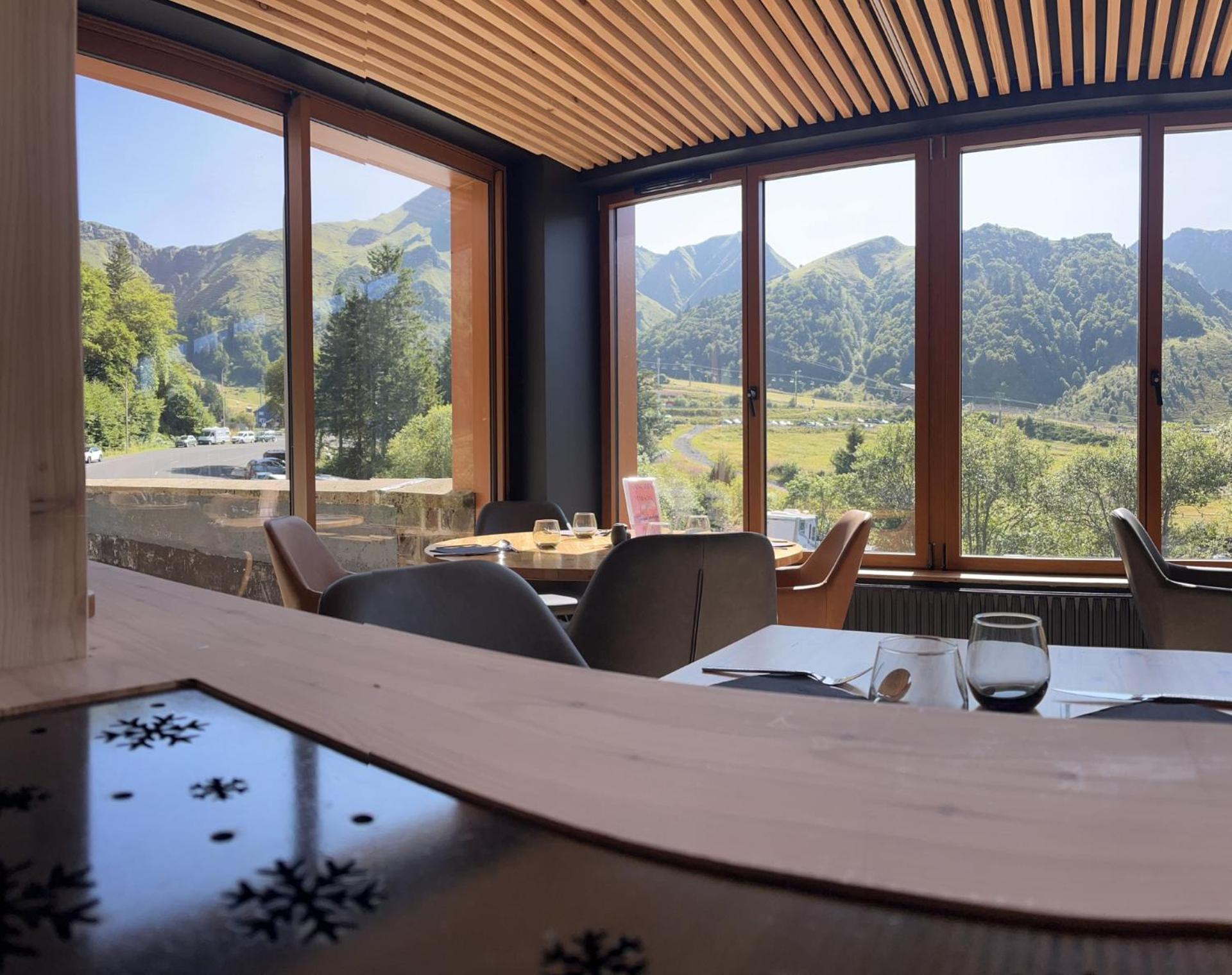 Hotel Du Puy Ferrand , Restaurant La Table De L'Ours Le Mont-Dore Ngoại thất bức ảnh