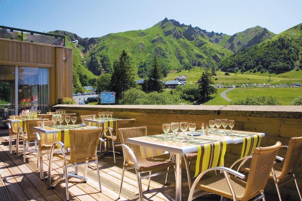 Hotel Du Puy Ferrand , Restaurant La Table De L'Ours Le Mont-Dore Ngoại thất bức ảnh