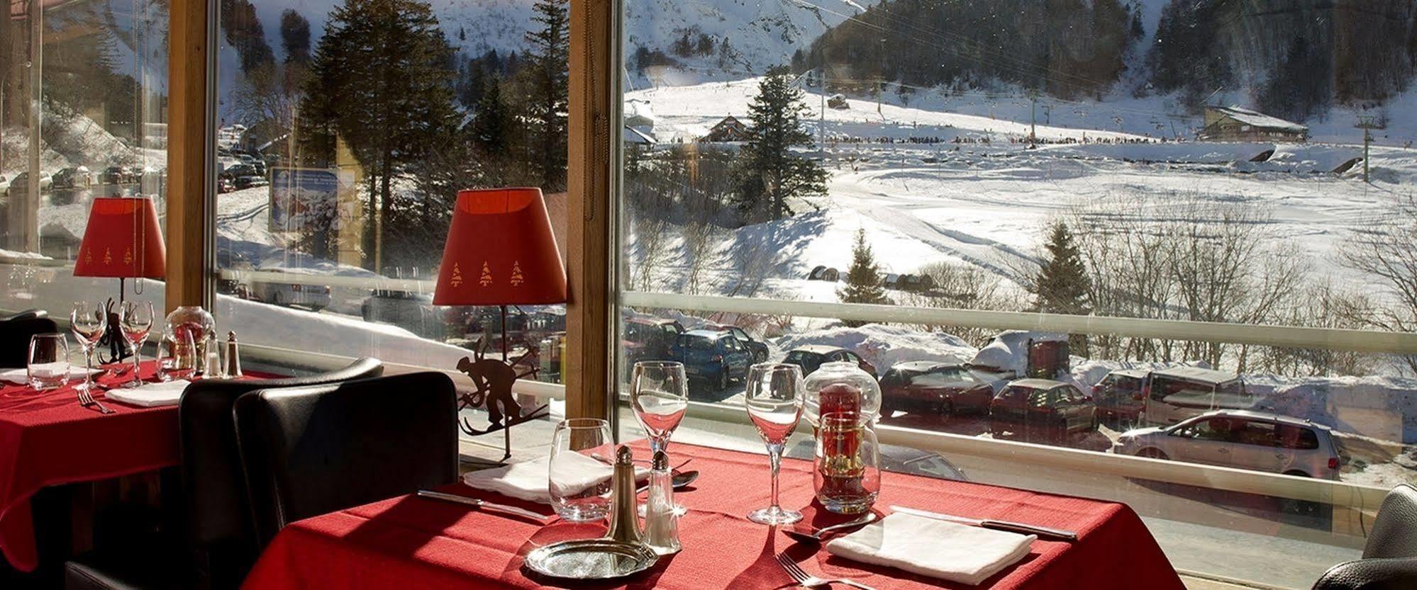 Hotel Du Puy Ferrand , Restaurant La Table De L'Ours Le Mont-Dore Ngoại thất bức ảnh
